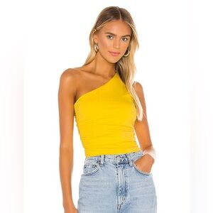 SUPERDOWN! Anna Ruched Top in Yellow. Size Medium